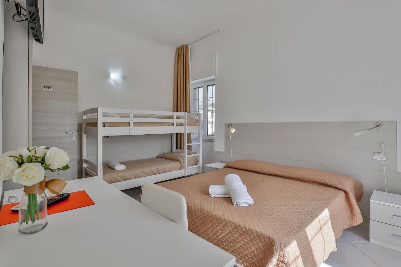 Solaris Paestum Hotel Bagian luar foto