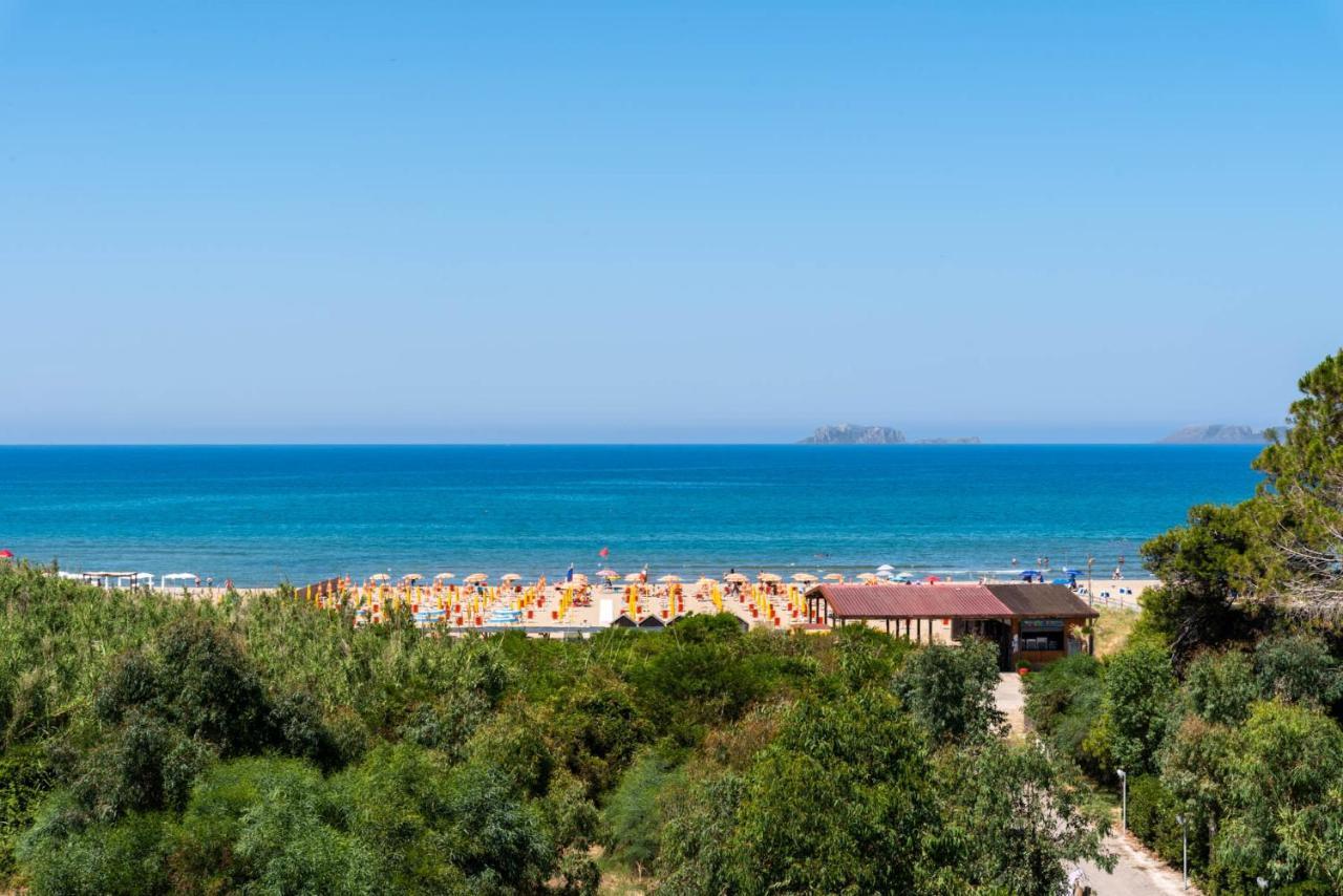 Solaris Paestum Hotel Bagian luar foto