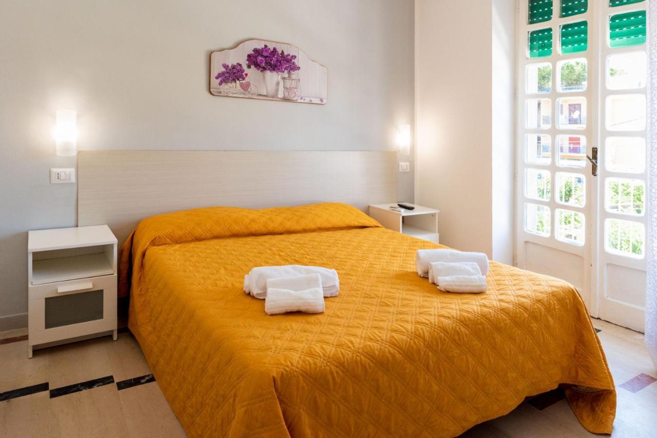 Solaris Paestum Hotel Bagian luar foto