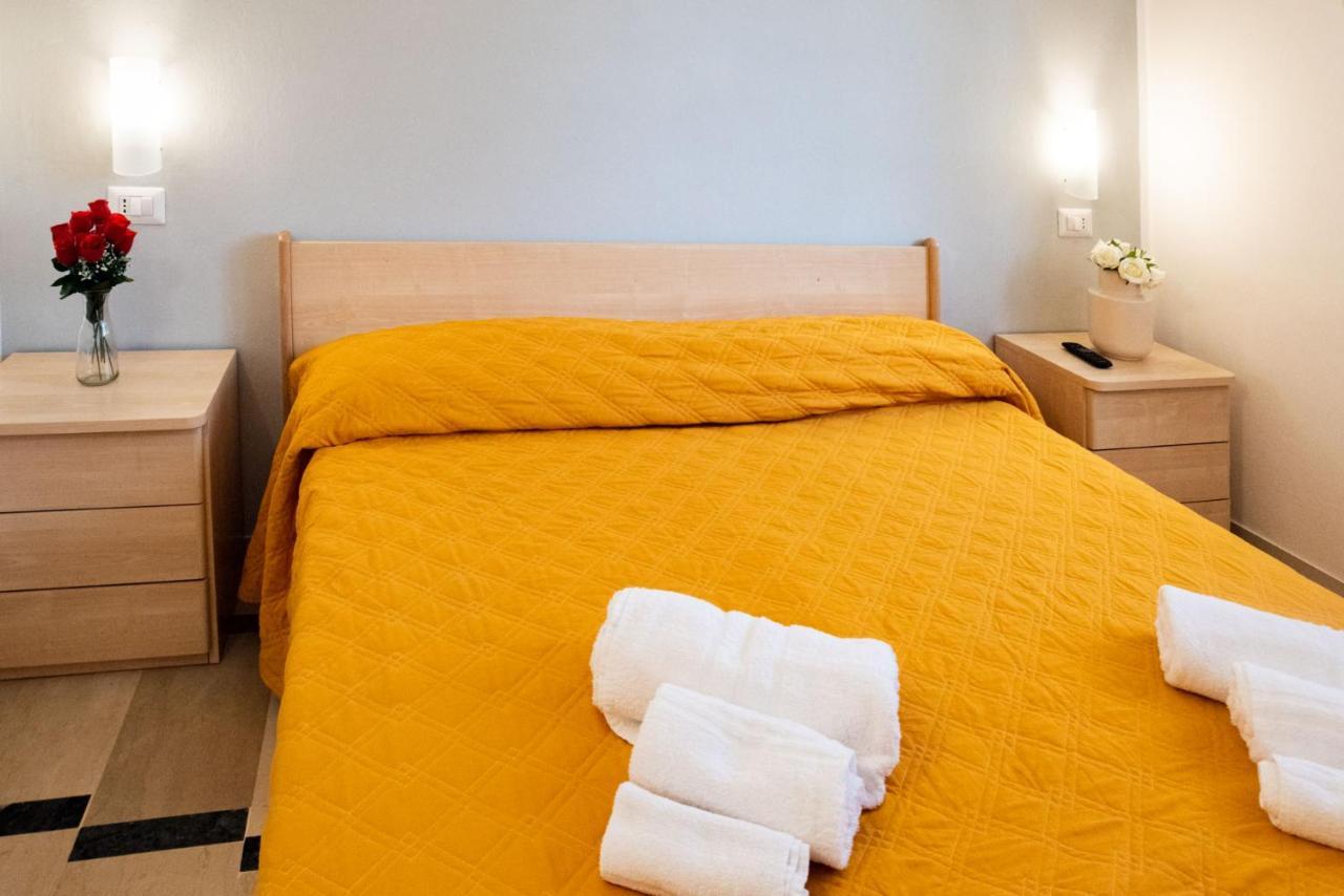 Solaris Paestum Hotel Bagian luar foto