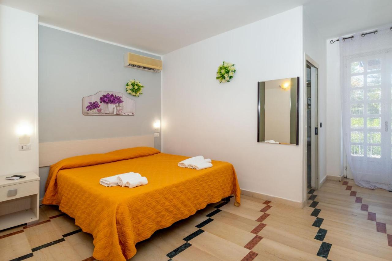 Solaris Paestum Hotel Bagian luar foto